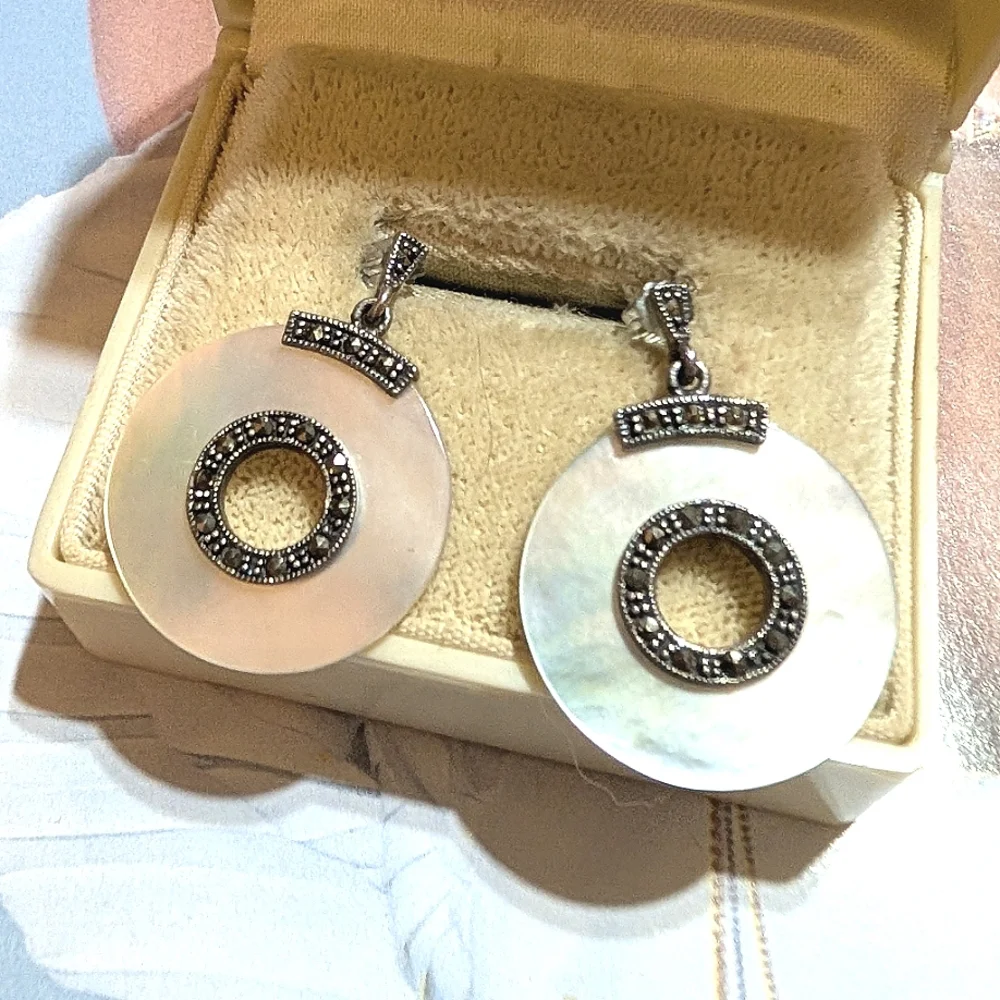 Antique Art Deco Mother of Pearl Marcasite Sterling Silver Bullseye Earrings - Picture 2 of 6